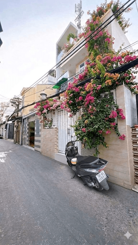 Nhà hẻm 538 Đoàn Văn Bơ. Phường Khánh Hội.