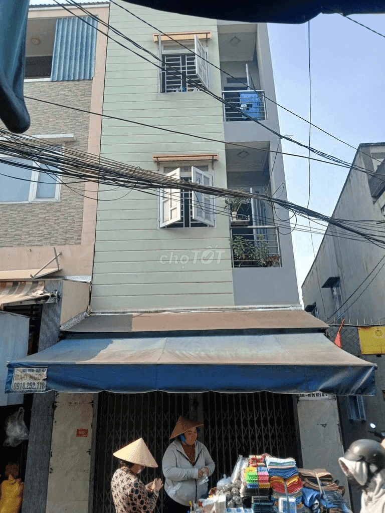 Nhà 554 Đoàn Văn Bơ, Phường Khánh Hội.