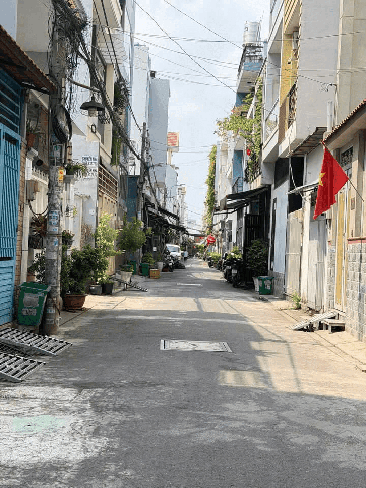HXH 6M Ngay chợ Bùi Văn Ba Phường Tân Thuận TPHCM 