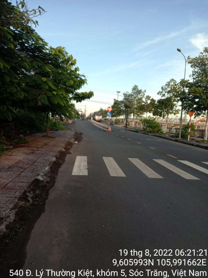 ST198 Đường dân sinh cặp chân cầu qua sông Masperro